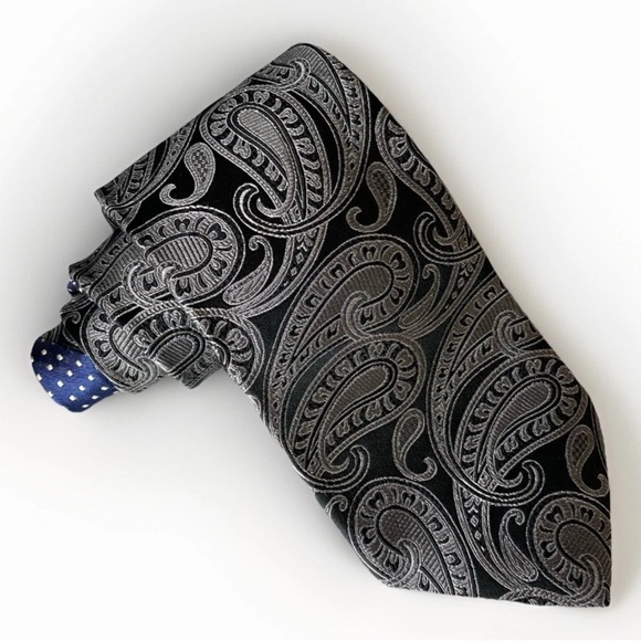 Tommy Hilfiger Vintage Jacquard Men’s Black & White Paisley 100% Silk Tie USA - Picture 1 of 7